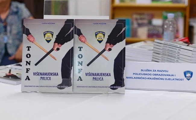 Predstavljena knjiga Ivana Hodaka