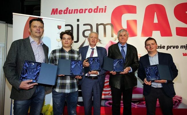 Jaskanski stari vinjak Dvor proglašen šampionom