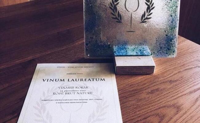 Rose Nature najbolje hrvatsko pjenušavo vino vinarije Korak 